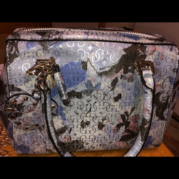 Guess pocket book - Picture 2 of 2